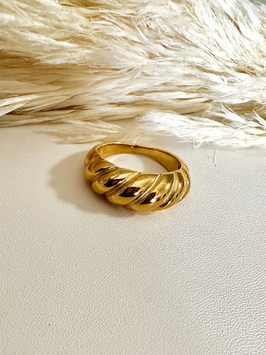 Croissant | ring